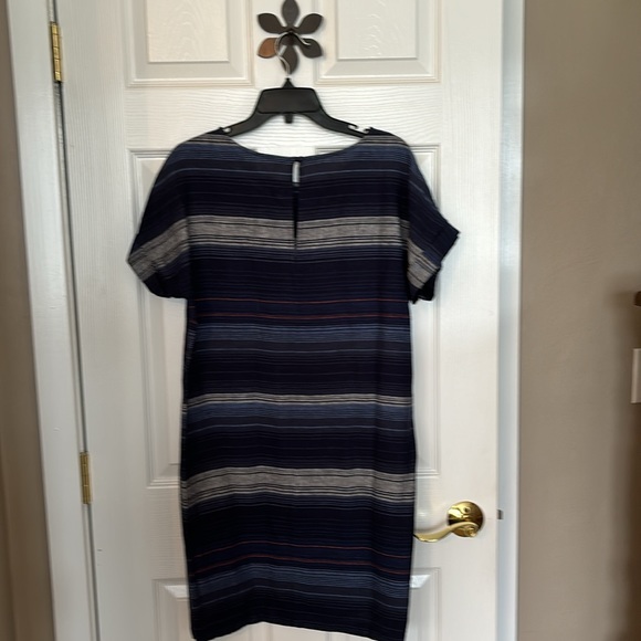 3 for $10 Old Navy Linen and rayon Casual Dress Woman’s Small - Picture 6 of 13